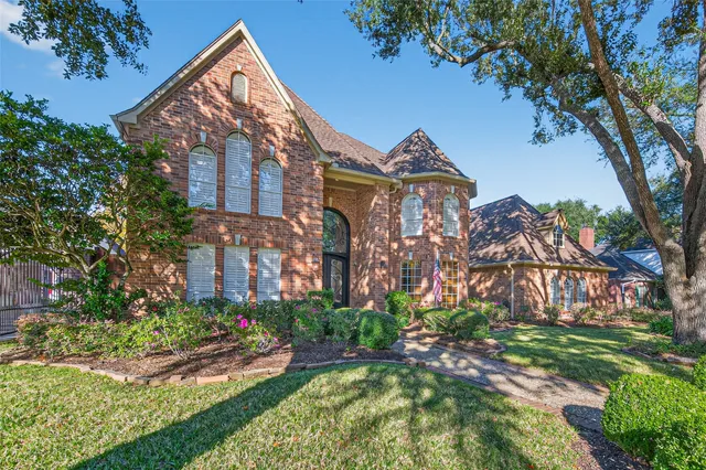 $900,000 | 20106 Ambervine Circle, Katy, TX 77450