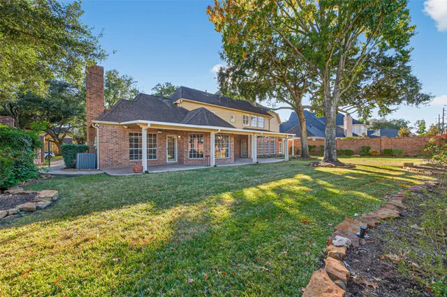 $900,000 | 20106 Ambervine Circle, Katy, TX 77450