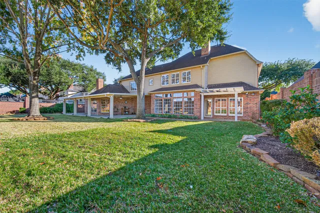 $900,000 | 20106 Ambervine Circle, Katy, TX 77450