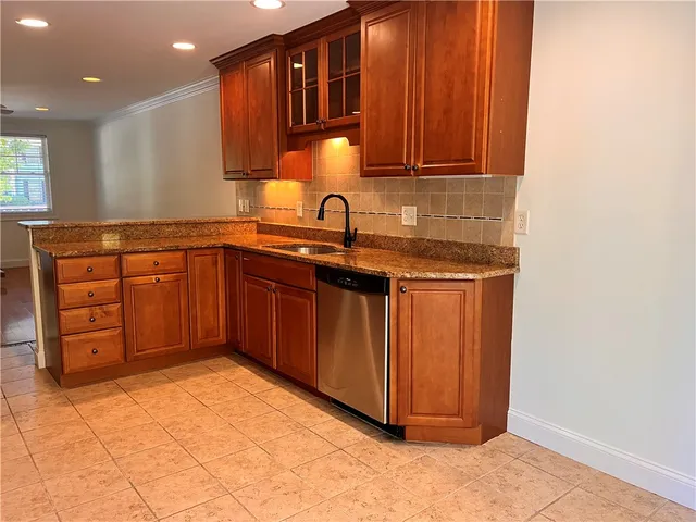 $2,800 | 33 Starr Drive West, Narragansett, RI 02882