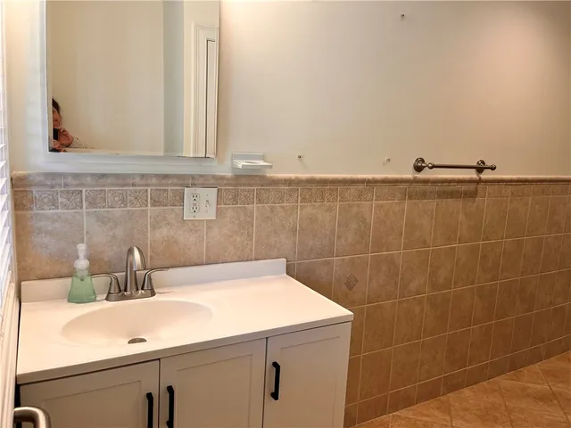 $2,800 | 33 Starr Drive West, Narragansett, RI 02882