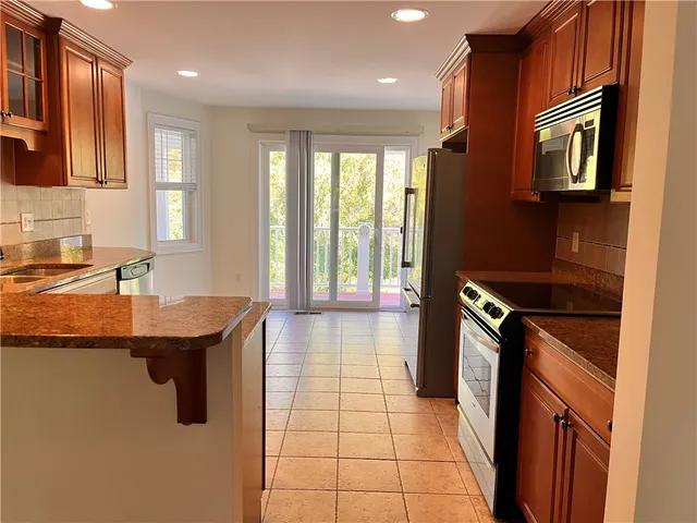 $2,800 | 33 Starr Drive West, Narragansett, RI 02882