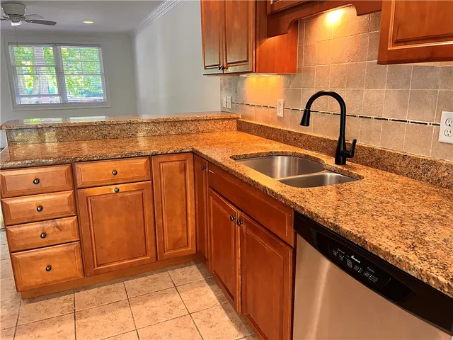 $2,800 | 33 Starr Drive West, Narragansett, RI 02882