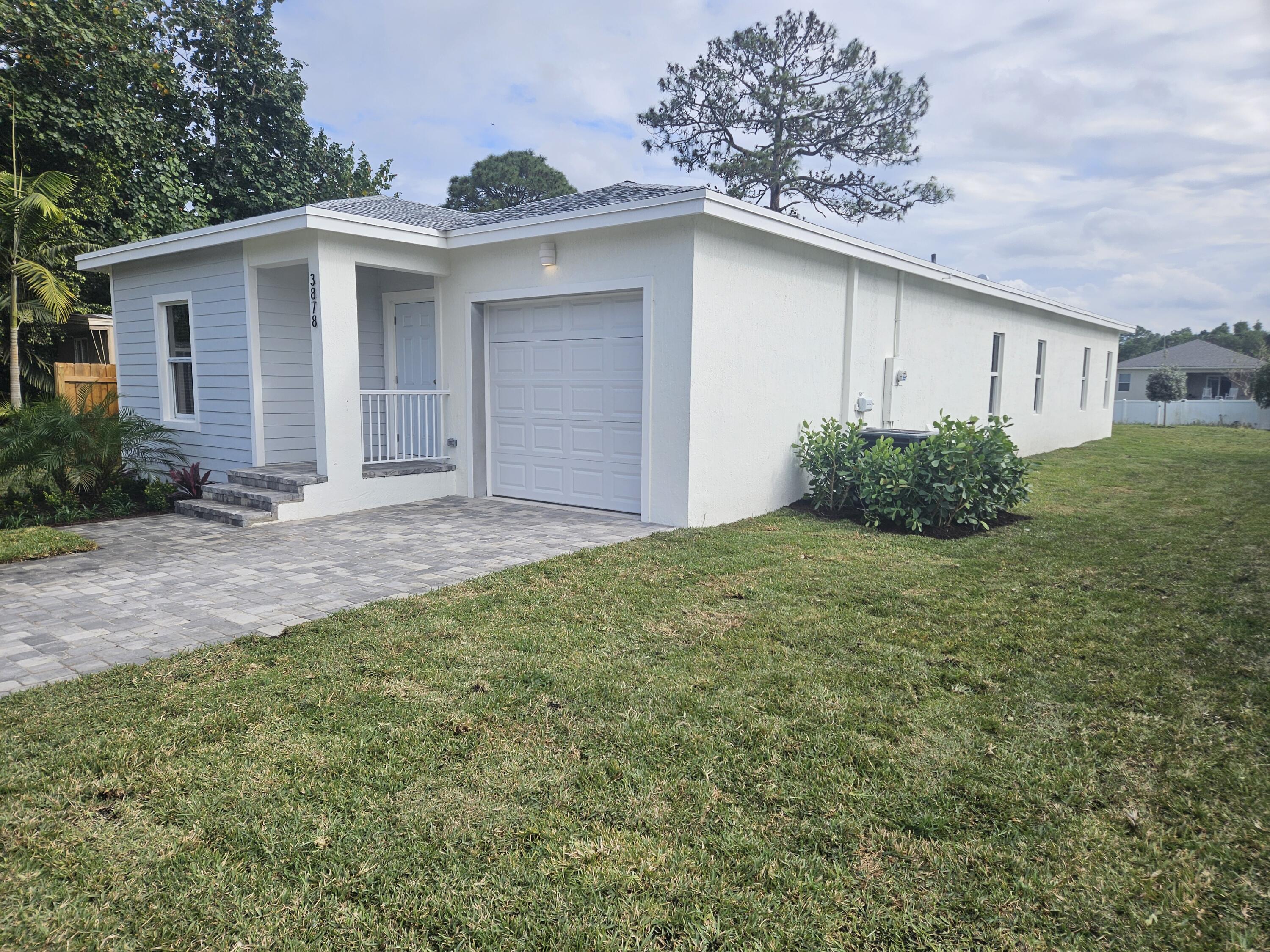 3878 Southeast Grant Street Stuart, FL 34997 - Photo 6 of 38 20260130_143209