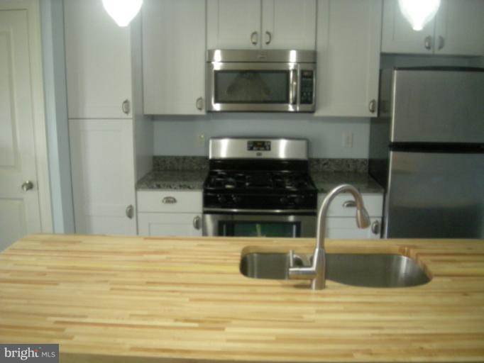1503 First Street Southwest Washington, DC 20024 - Photo 7 of 16 Kitchen