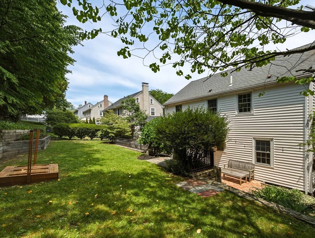 10 Radcliffe Road Belmont, MA 02478 - Photo 6 of 41