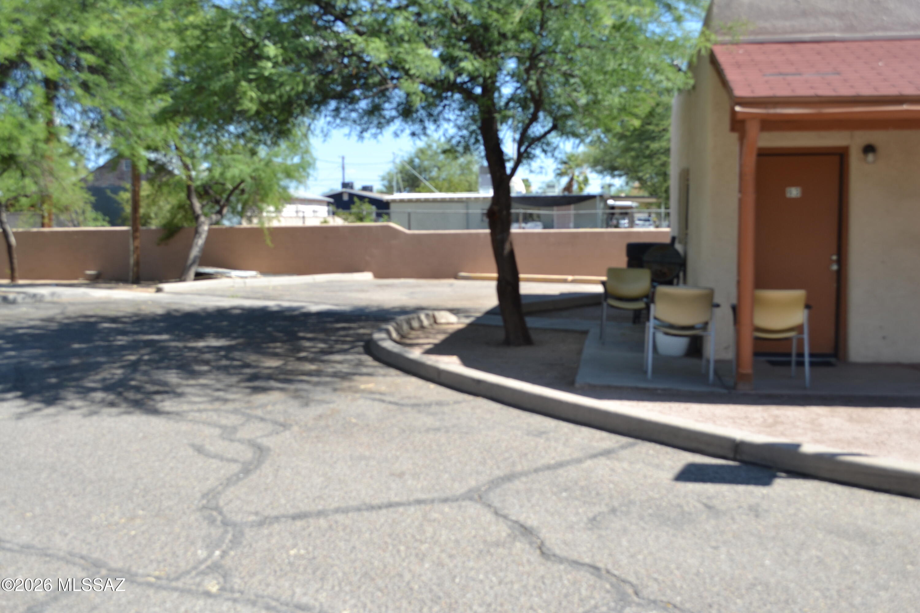 137 West Macarthur Street, Unit B2 Tucson, AZ 85714 - Photo 4 of 15 DSC_0594