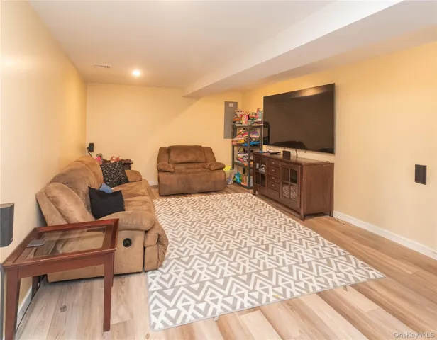 $1,150,000 | 21 Castleton Drive, Highland Mills, NY 10930