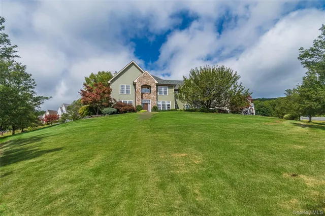 $1,150,000 | 21 Castleton Drive, Highland Mills, NY 10930