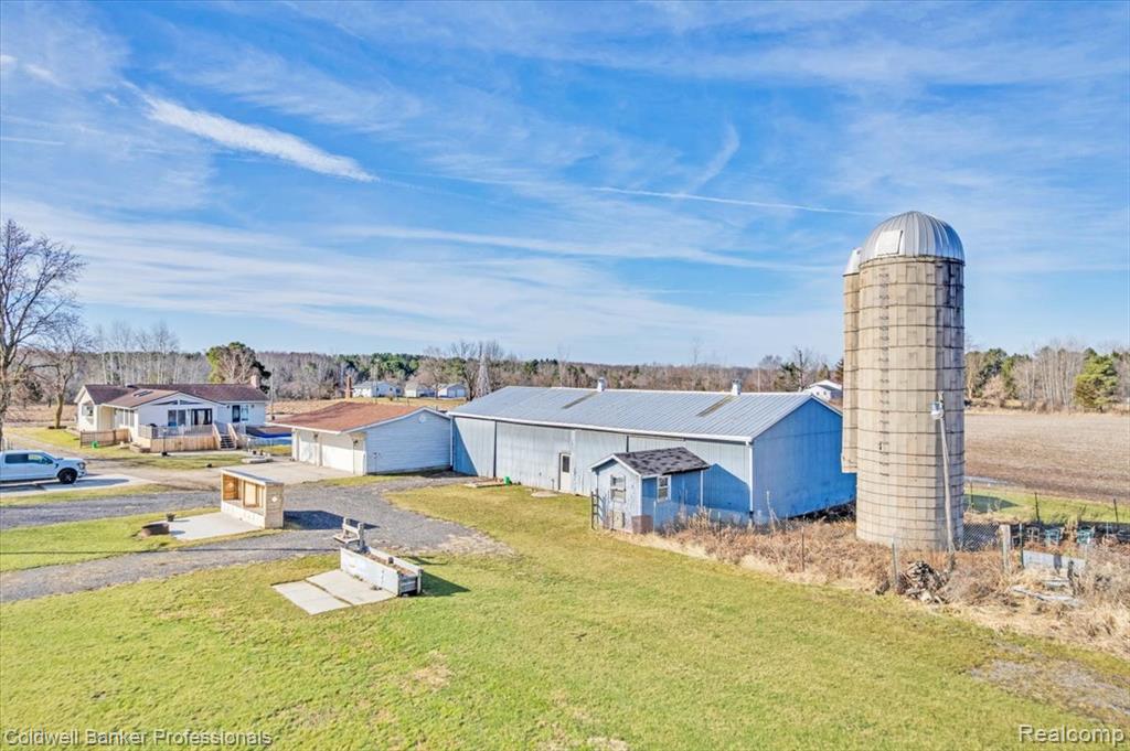 7410 Wilson Road Montrose, MI 48457 - Photo 9 of 38