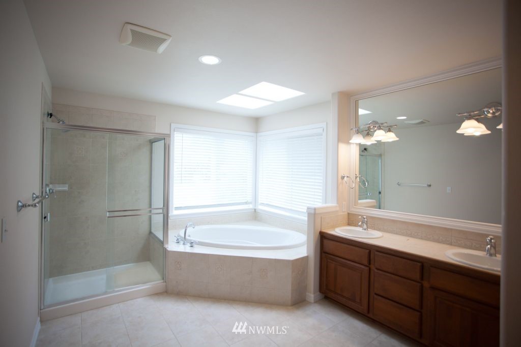 5400 Northeast 13th Place Renton, WA 98059 - Photo 22 of 24