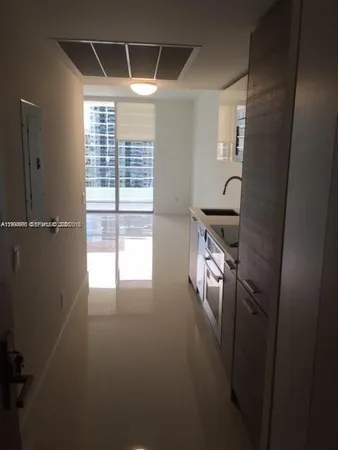 $2,550 | 1300 Brickell Bay Drive, Unit 2500, Miami, FL 33131