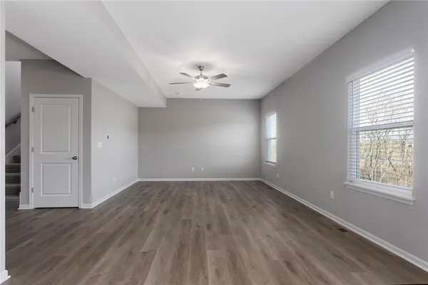 $379,900 | 702 Wood Sage Court, Raymore, MO 64083
