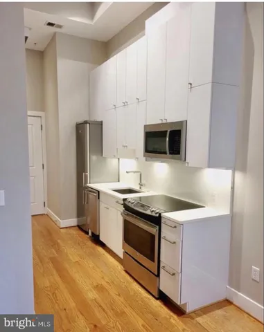 $1,800 | 1211 G Street Southeast, Unit 6, Washington, DC 20003