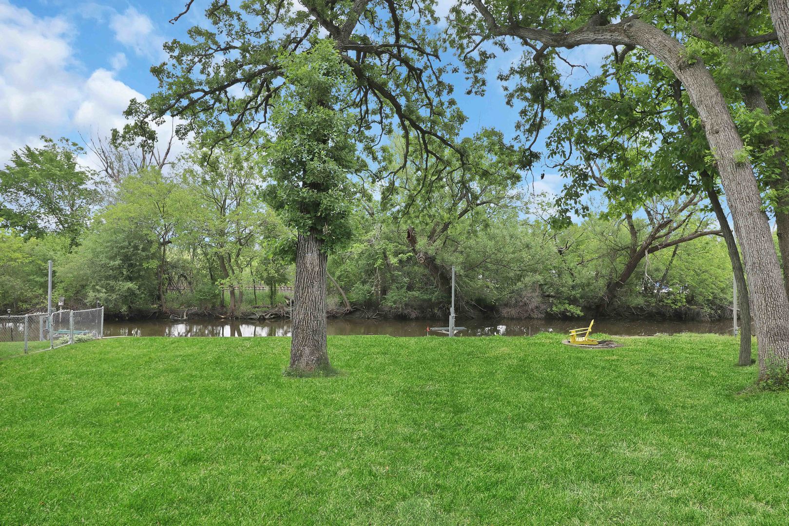 35 Rushmore Road Fox Lake, IL 60020 - Photo 19 of 23