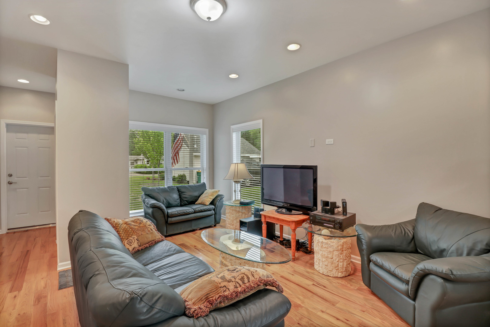 35 Rushmore Road Fox Lake, IL 60020 - Photo 8 of 23
