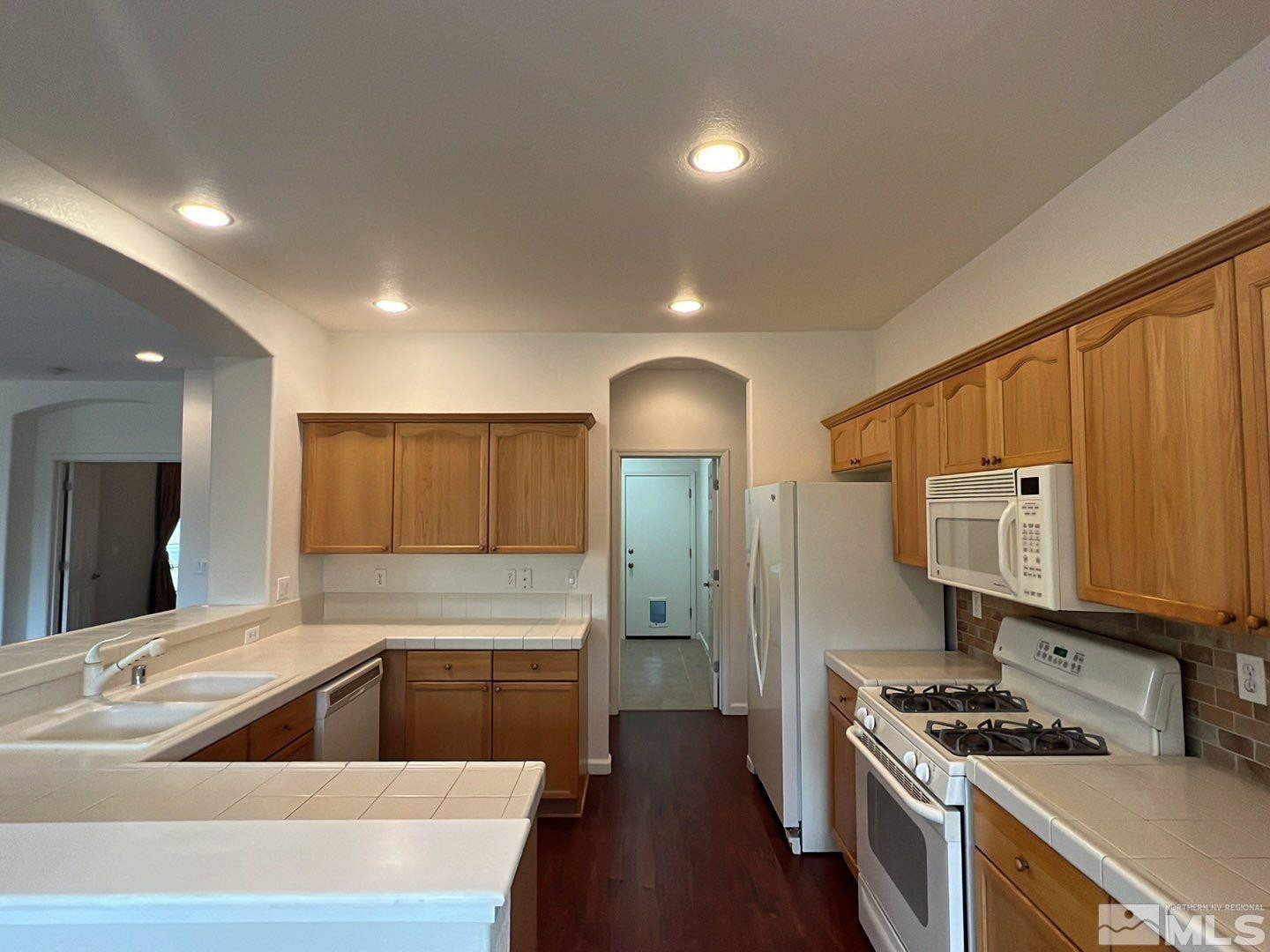 1720 Ornellaia Way Reno, NV 89521 - Photo 7 of 29 Photo 7