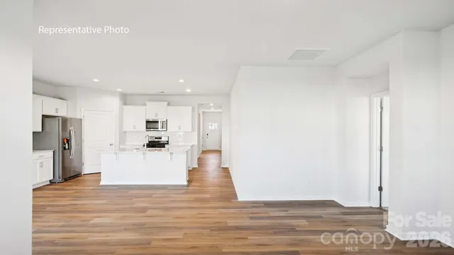 $373,590 | 756 14th Ave Court Northeast, Hickory, NC 28601