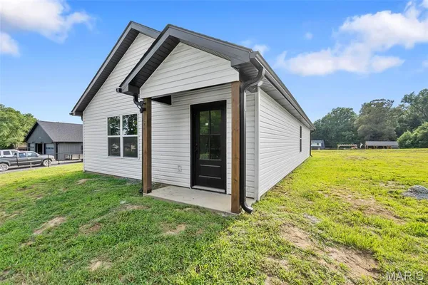$215,000 | 881 Scott Street, Scott City, MO 63780