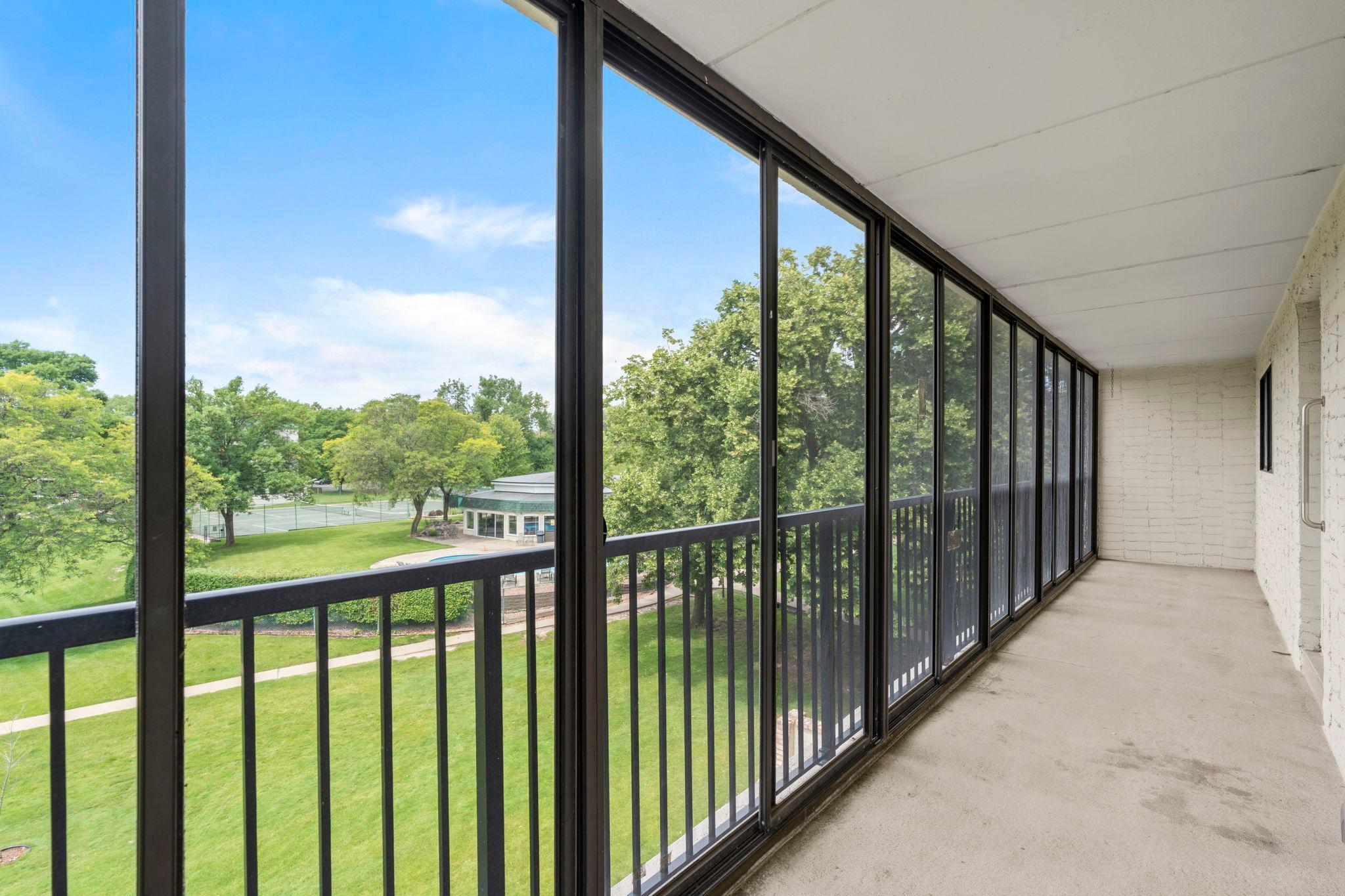 10411 Cedar Lake Road, Unit 419 Minnetonka, MN 55305 - Photo 25 of 58