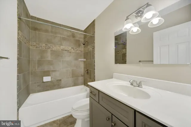 $450,000 | 413 Colonial Ridge Lane, Arnold, MD 21012