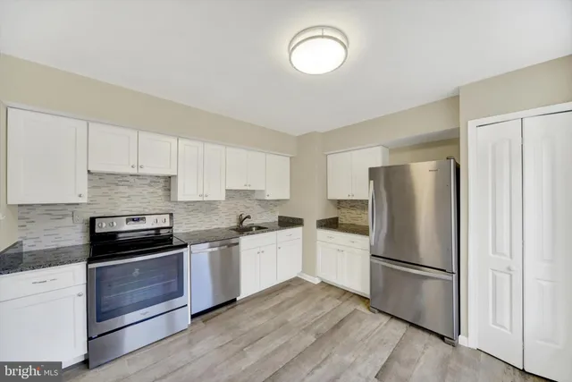 $450,000 | 413 Colonial Ridge Lane, Arnold, MD 21012