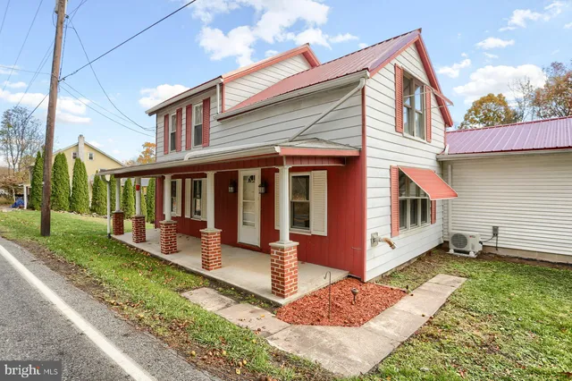 $239,900 | 1755 Pottsville Street, Lykens, PA 17048