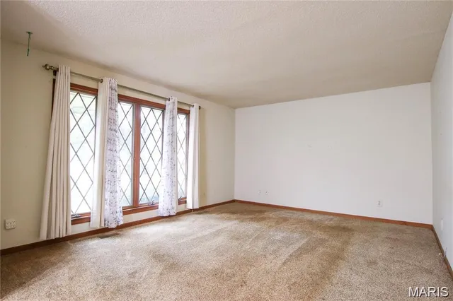 $277,000 | 566 Country Lane, Sullivan, MO 63080