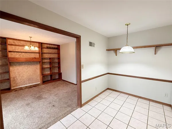 $265,000 | 566 Country Lane, Sullivan, MO 63080