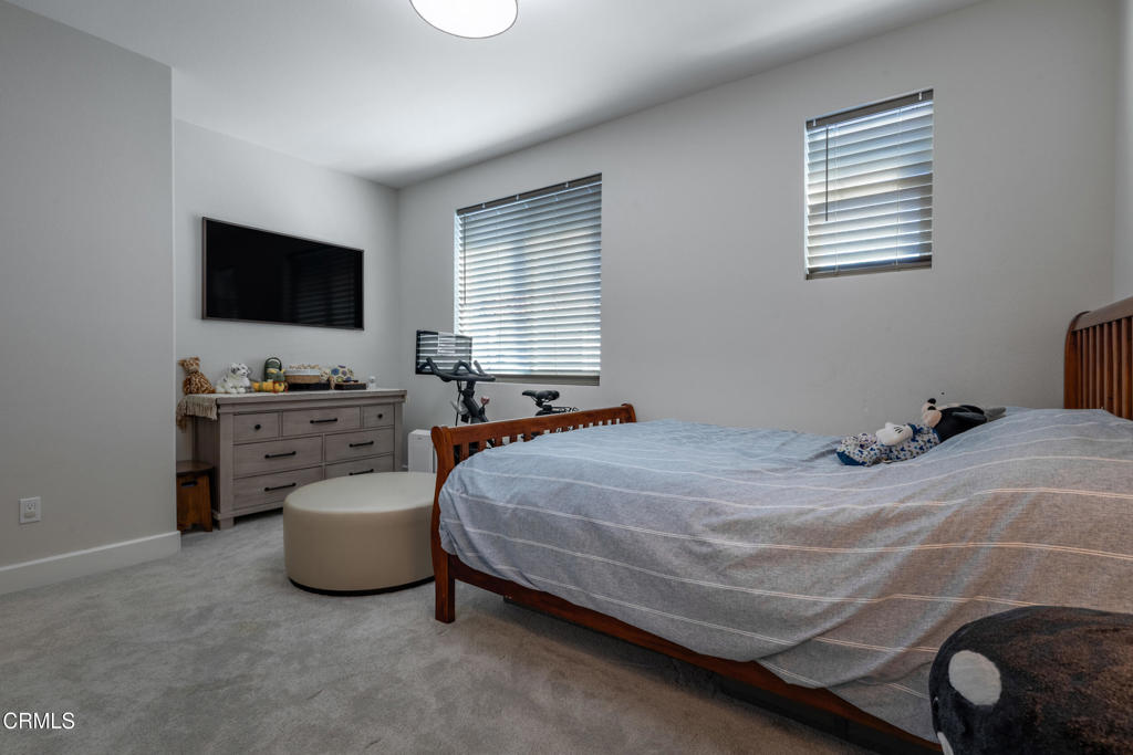 3067 Harrison Lane Simi Valley, CA 93065 - Photo 18 of 46 023