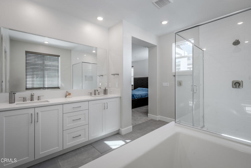 3067 Harrison Lane Simi Valley, CA 93065 - Photo 22 of 46 027