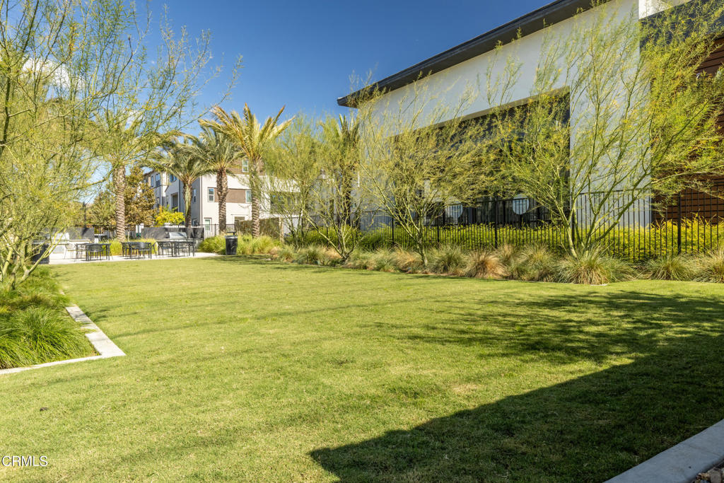 3067 Harrison Lane Simi Valley, CA 93065 - Photo 38 of 46 043