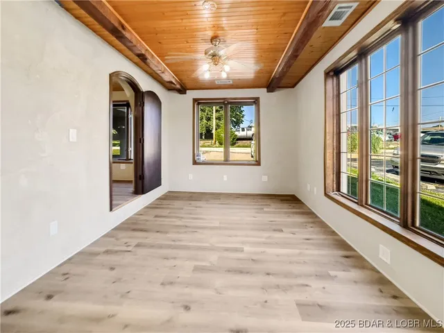 $349,500 | 45 Lake Road, Camdenton, MO 65020