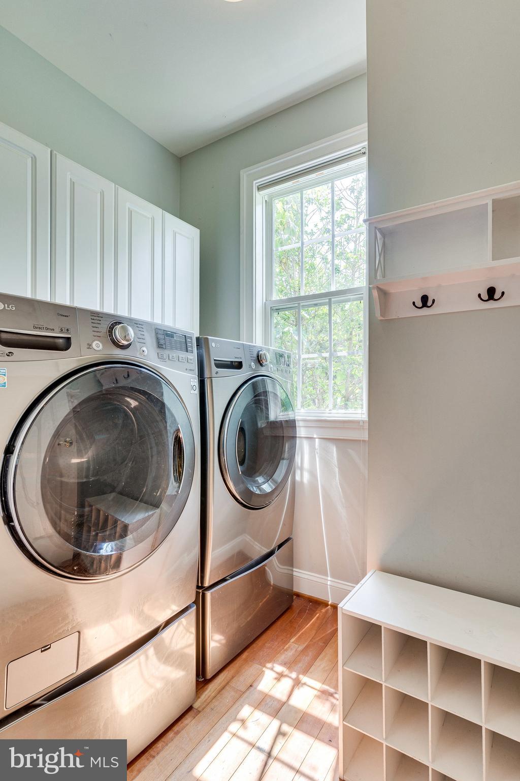 6825 Williamsburg Boulevard Arlington, VA 22213 - Photo 25 of 55 Laundry on main level