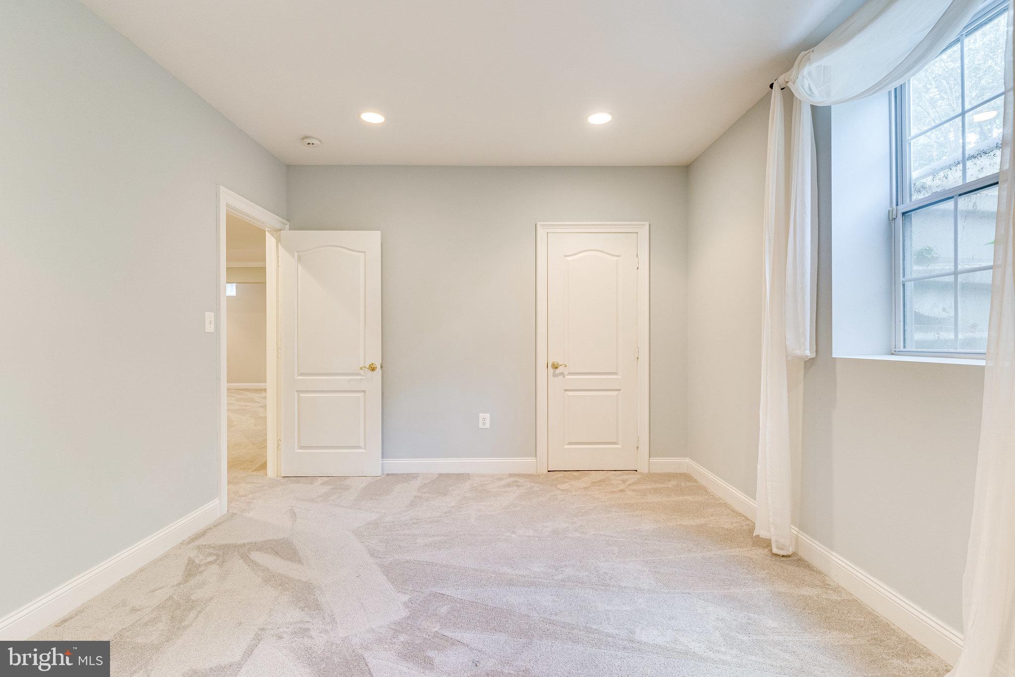 6825 Williamsburg Boulevard Arlington, VA 22213 - Photo 43 of 55 Lower level 5th bedroom