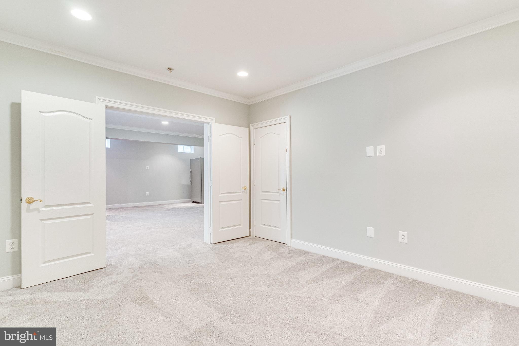 6825 Williamsburg Boulevard Arlington, VA 22213 - Photo 50 of 55