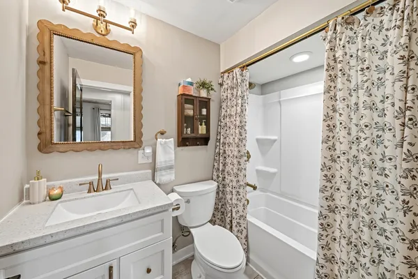 $374,900 | 2314 Westward Drive, Spring Grove, IL 60081