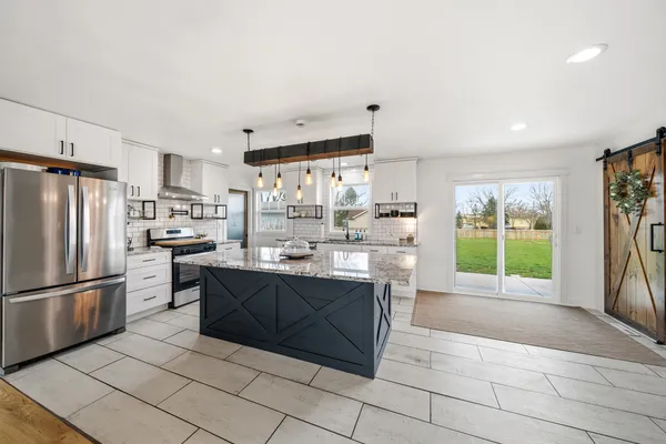 $374,900 | 2314 Westward Drive, Spring Grove, IL 60081