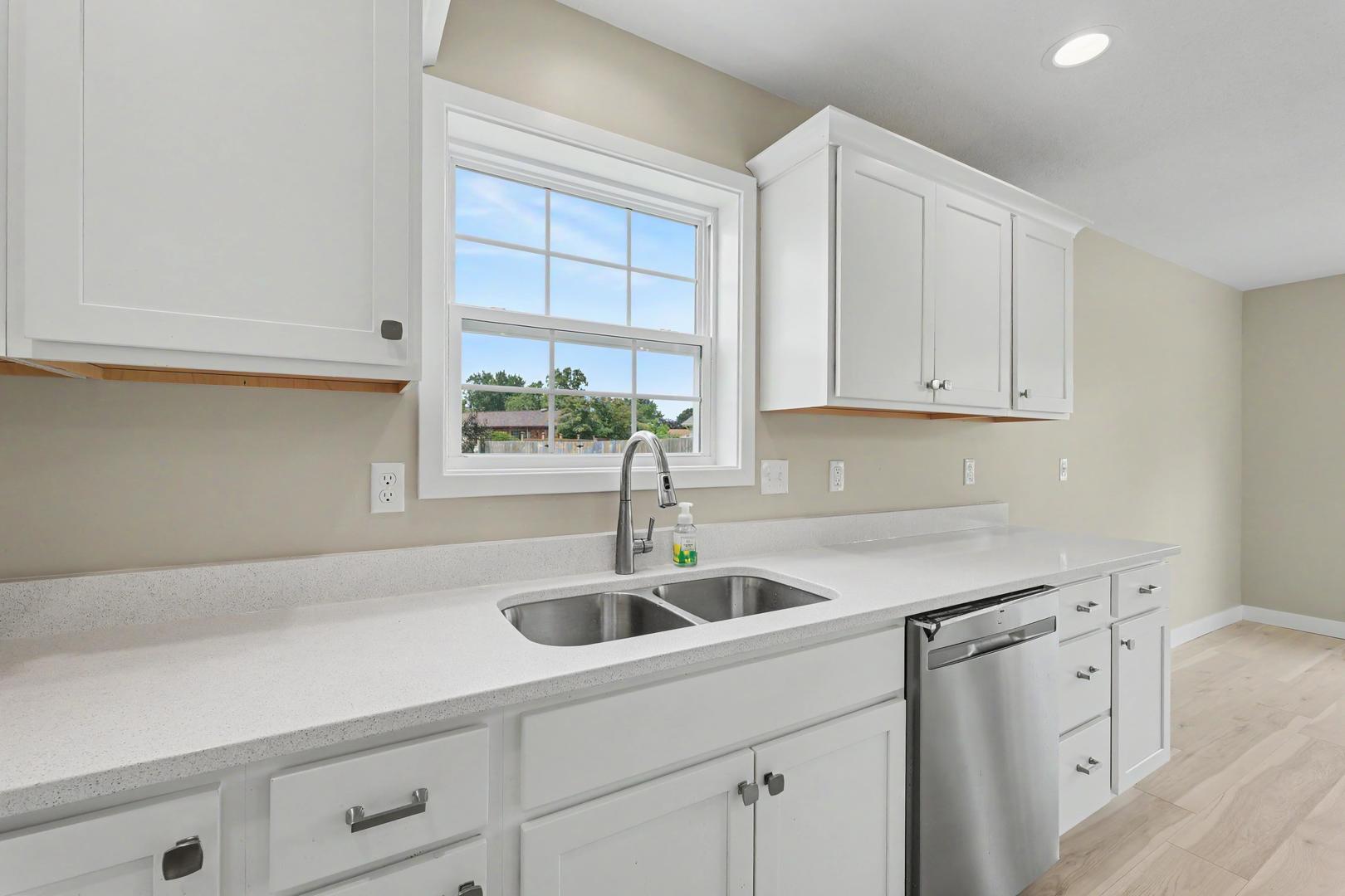 707 North Abbey Road Urbana, IL 61802 - Photo 12 of 31
