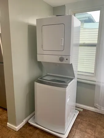 $2,300 | 3547 West Diversey Avenue, Unit 2, Chicago, IL 60647