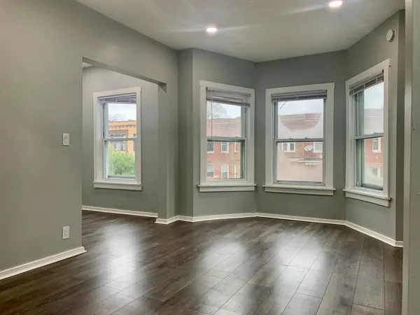 $2,300 | 3547 West Diversey Avenue, Unit 2, Chicago, IL 60647