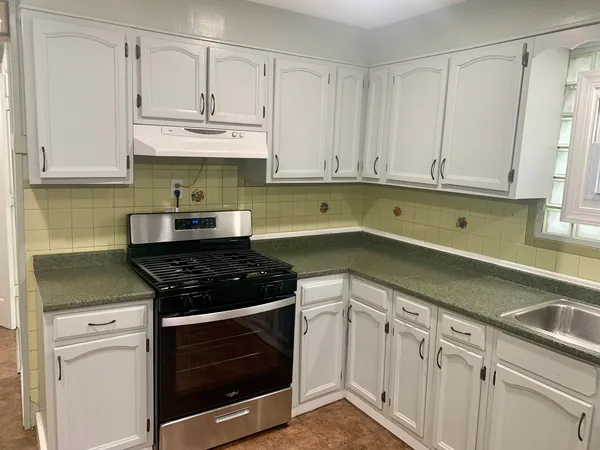 $2,300 | 3547 West Diversey Avenue, Unit 2, Chicago, IL 60647