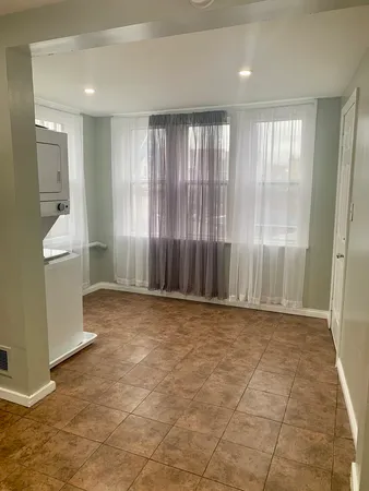 $2,300 | 3547 West Diversey Avenue, Unit 2, Chicago, IL 60647