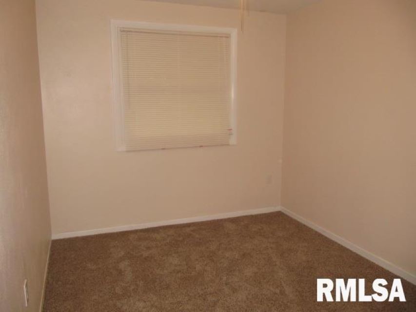 950 40th Street Moline, IL 61265 - Photo 17 of 26