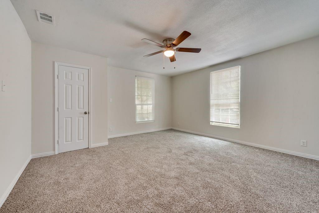 2704 Rosen Avenue Fort Worth, TX 76164 - Photo 16 of 17