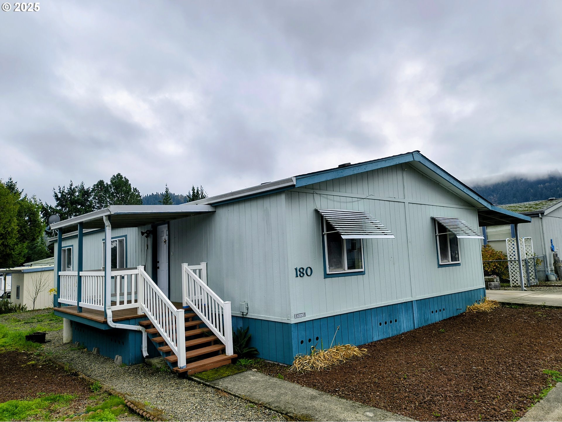 180 Twin Oaks Loop Winston, OR 97496 - Photo 6 of 21