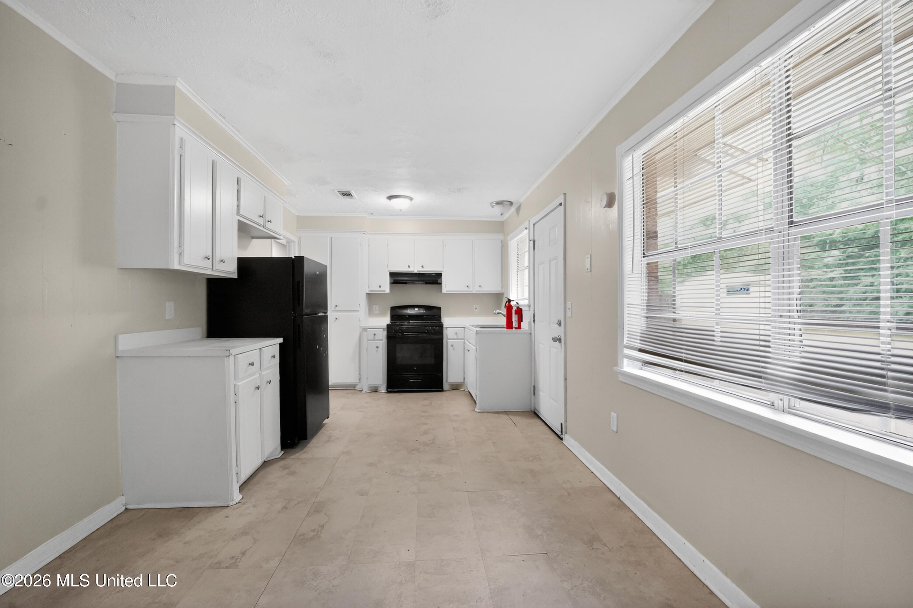 6578 Van Buren Road Jackson, MS 39213 - Photo 24 of 42 24_6578_Van_Buren_Rd-Kitchen-7258