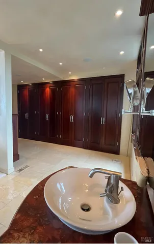 $2,995,000 | 25 Oakhurst Road, San Rafael, CA 94901