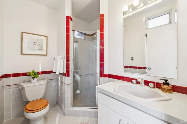 $2,995,000 | 25 Oakhurst Road, San Rafael, CA 94901