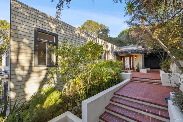 $2,995,000 | 25 Oakhurst Road, San Rafael, CA 94901